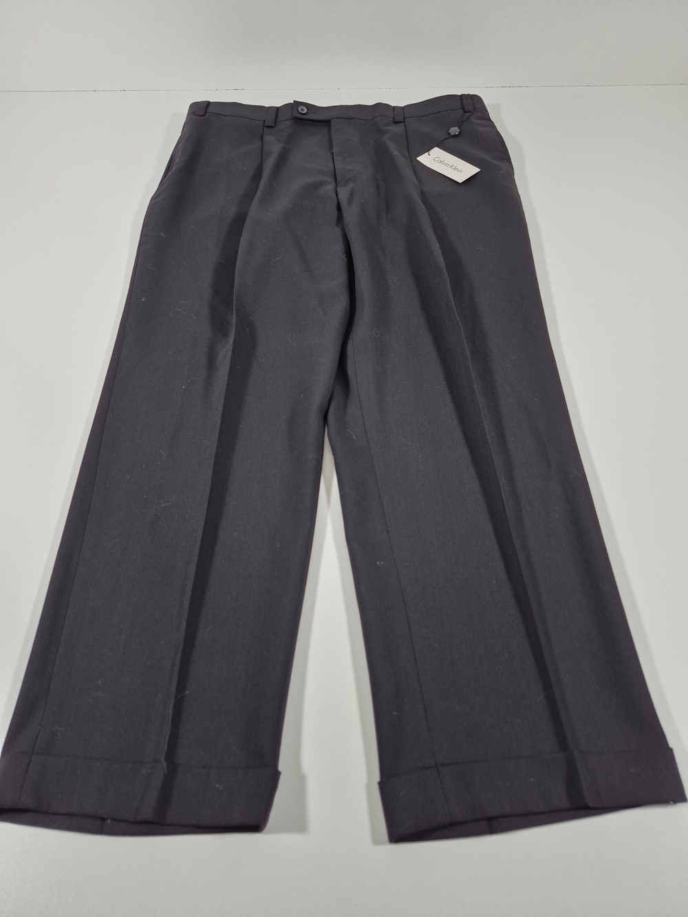 Calvin Klein Dress Pants Mens 40x30 Black Wool Pleated Cuffed Classic NWT